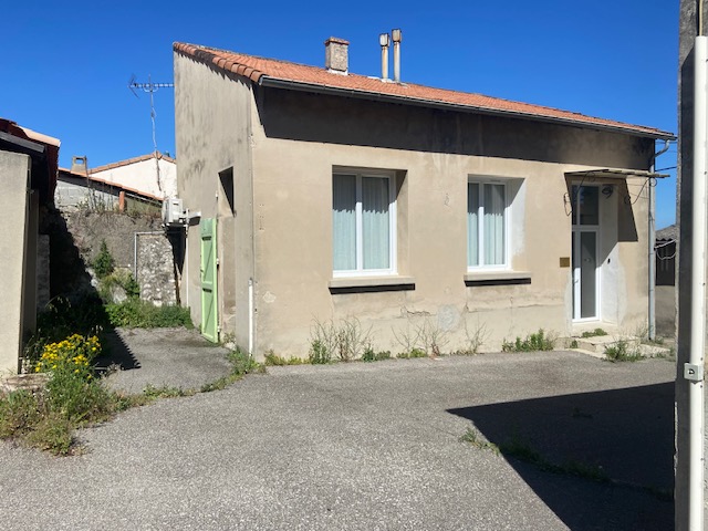 Etudes et travaux de mise en accessibilité d’une ancienne école et d’un groupe scolaire, SAINT SAVOURNIN (13)